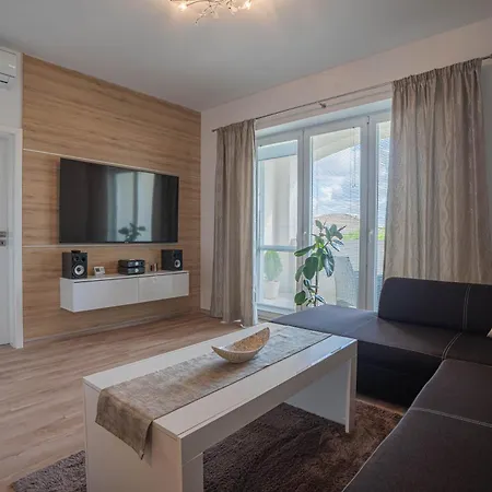 Karina Apartman Dunajska Streda